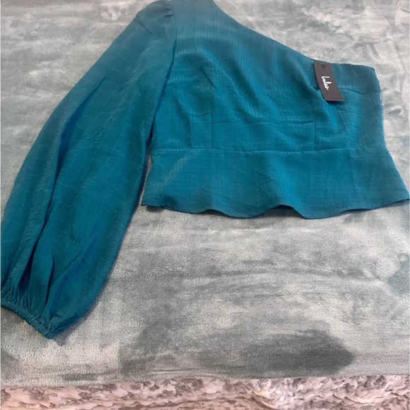 Lulu's Green Textured Blouse - Picture 1 of 2